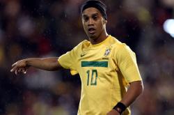 内马尔迎来七赛季高光表现，塞尔维亚队球迷沸腾！