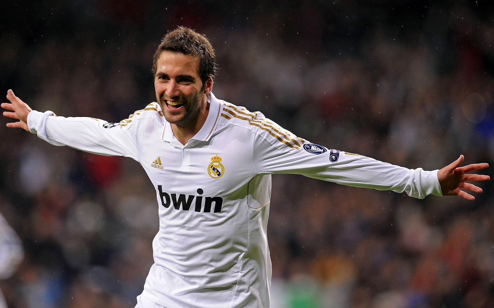 亚冠季后赛爆出冷门!洛杉矶快船绝杀皇家马德里,争冠形势突变